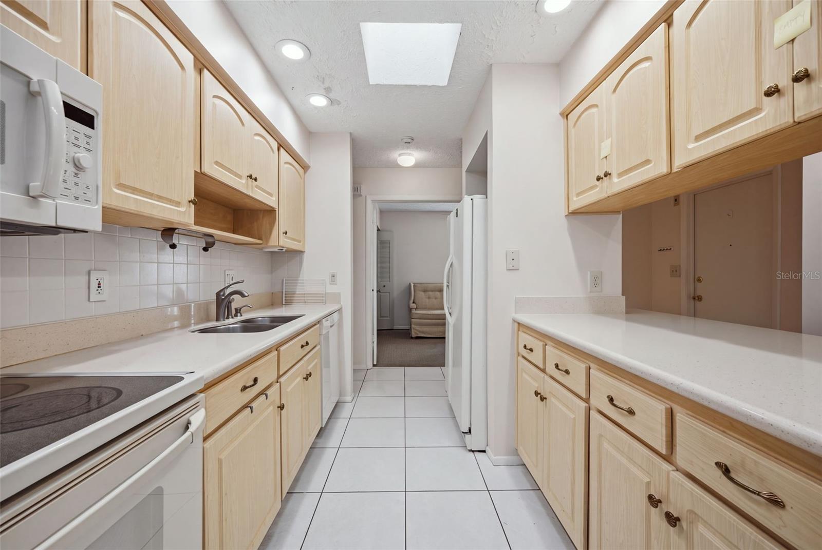 4609 DEERWALK AVE — photo 14