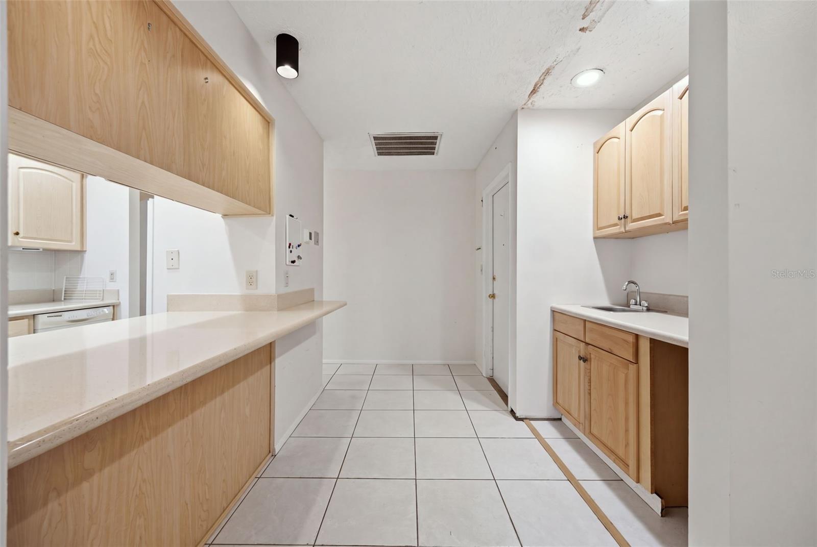 4609 DEERWALK AVE — photo 16