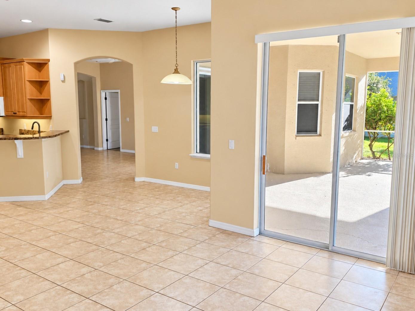 3621 MASSINI AVE — photo 11