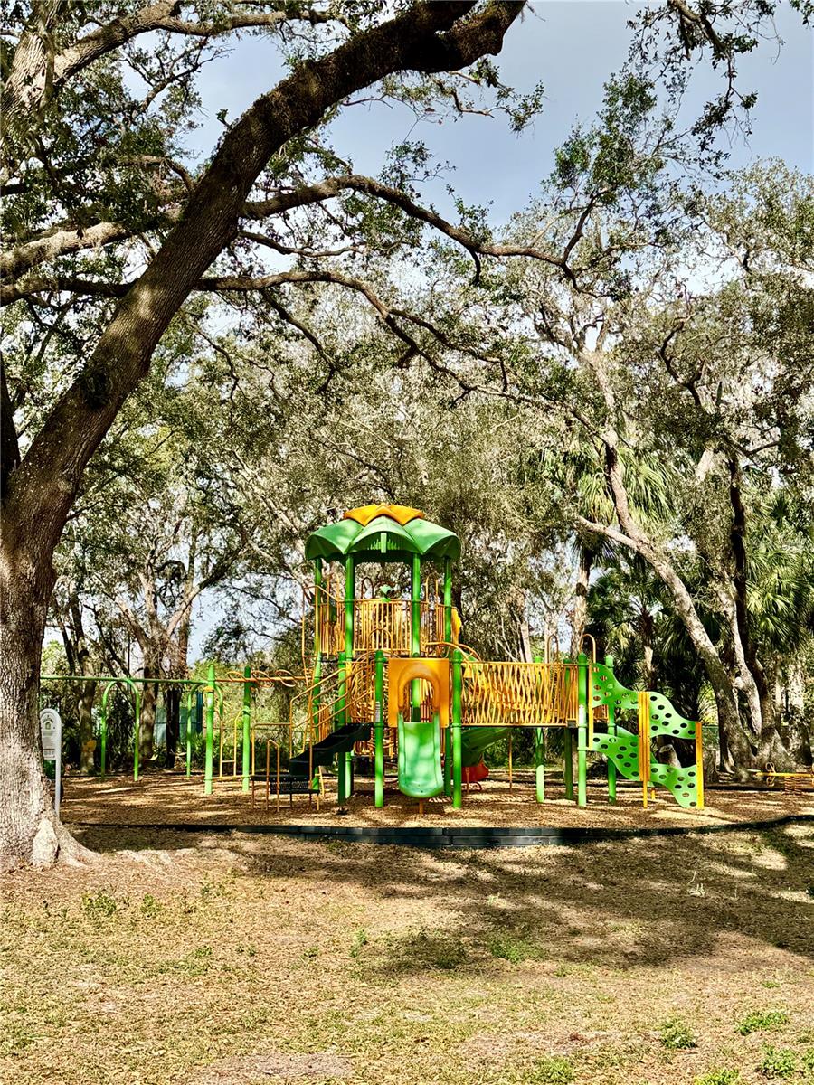 10431 ISLEWORTH AVE — photo 28