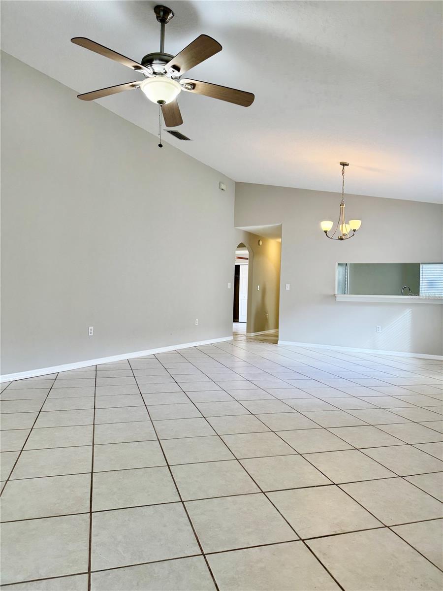 10431 ISLEWORTH AVE — photo 3
