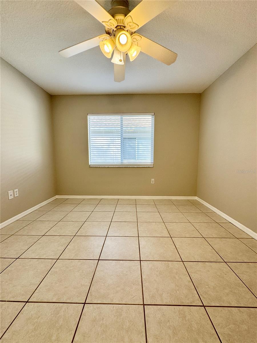10431 ISLEWORTH AVE — photo 20