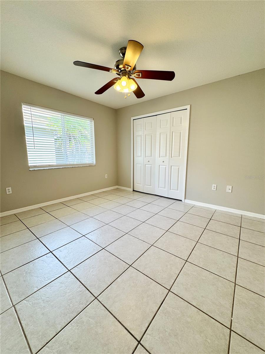 10431 ISLEWORTH AVE — photo 21