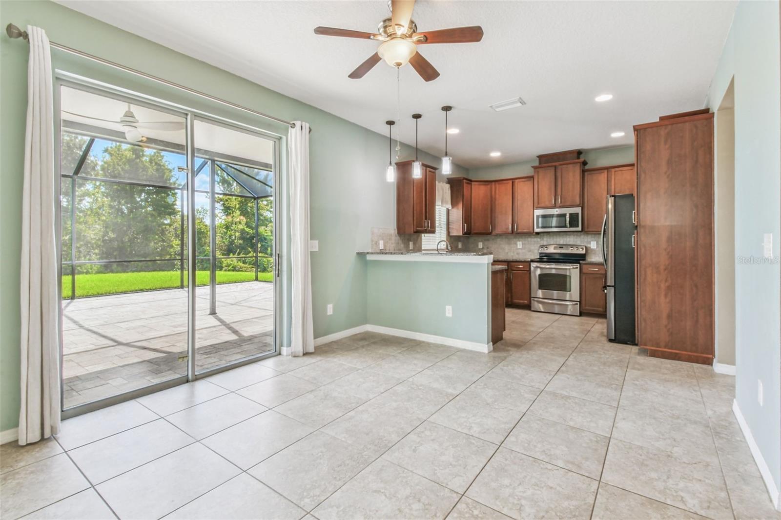 12320 FAIRLAWN DR — photo 28
