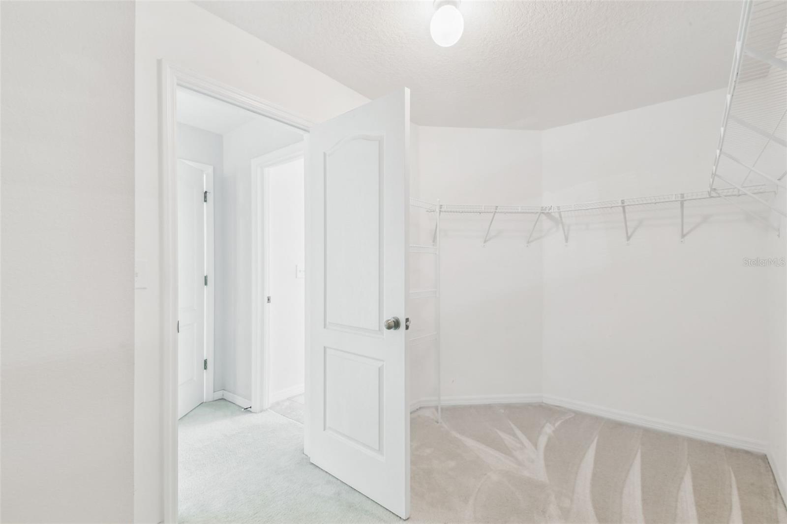 12320 FAIRLAWN DR — photo 42