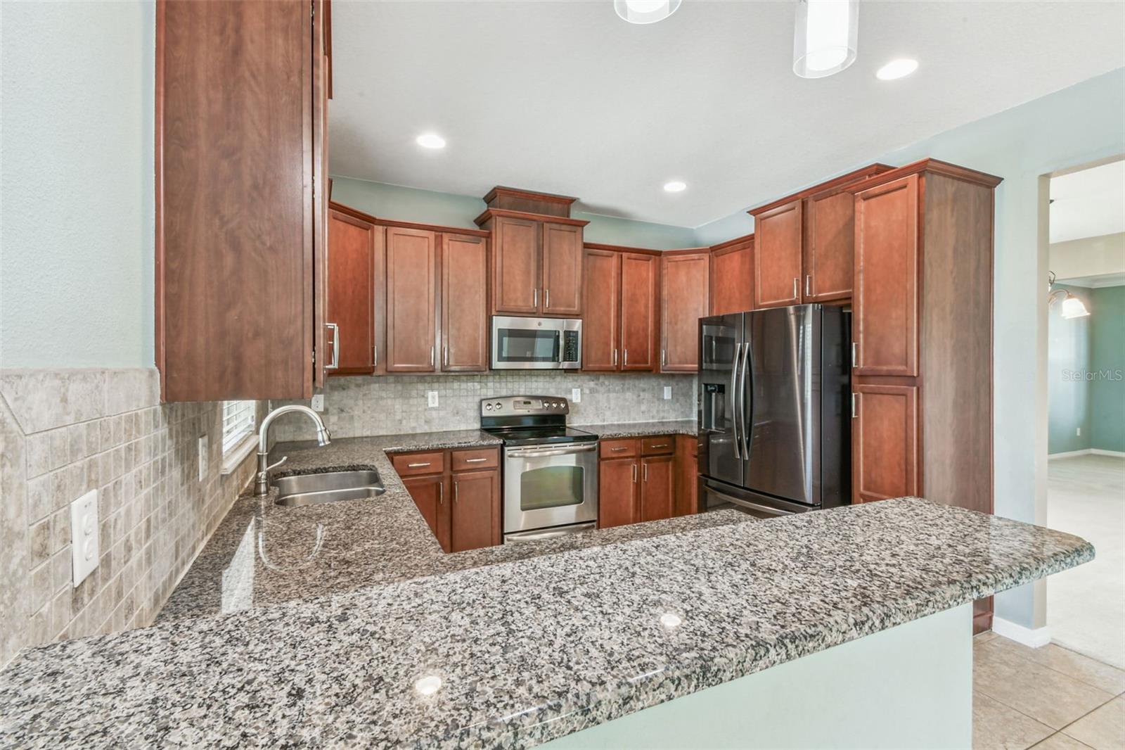12320 FAIRLAWN DR — photo 23