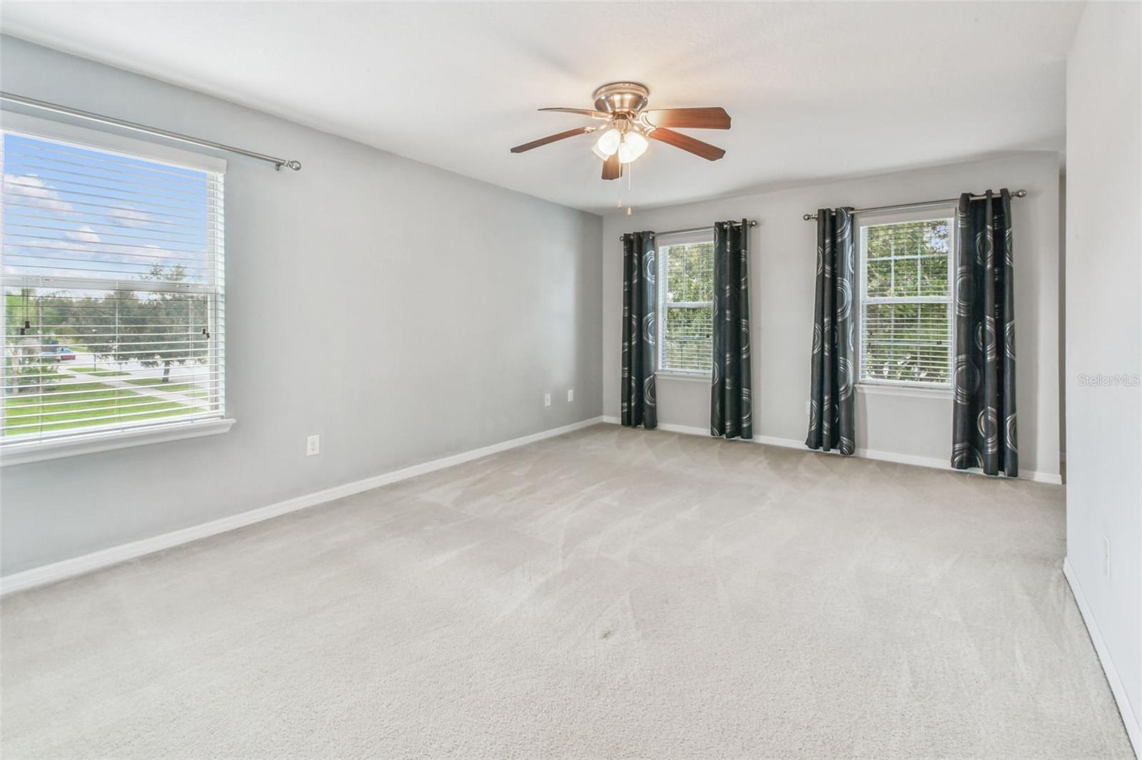 12320 FAIRLAWN DR — photo 39