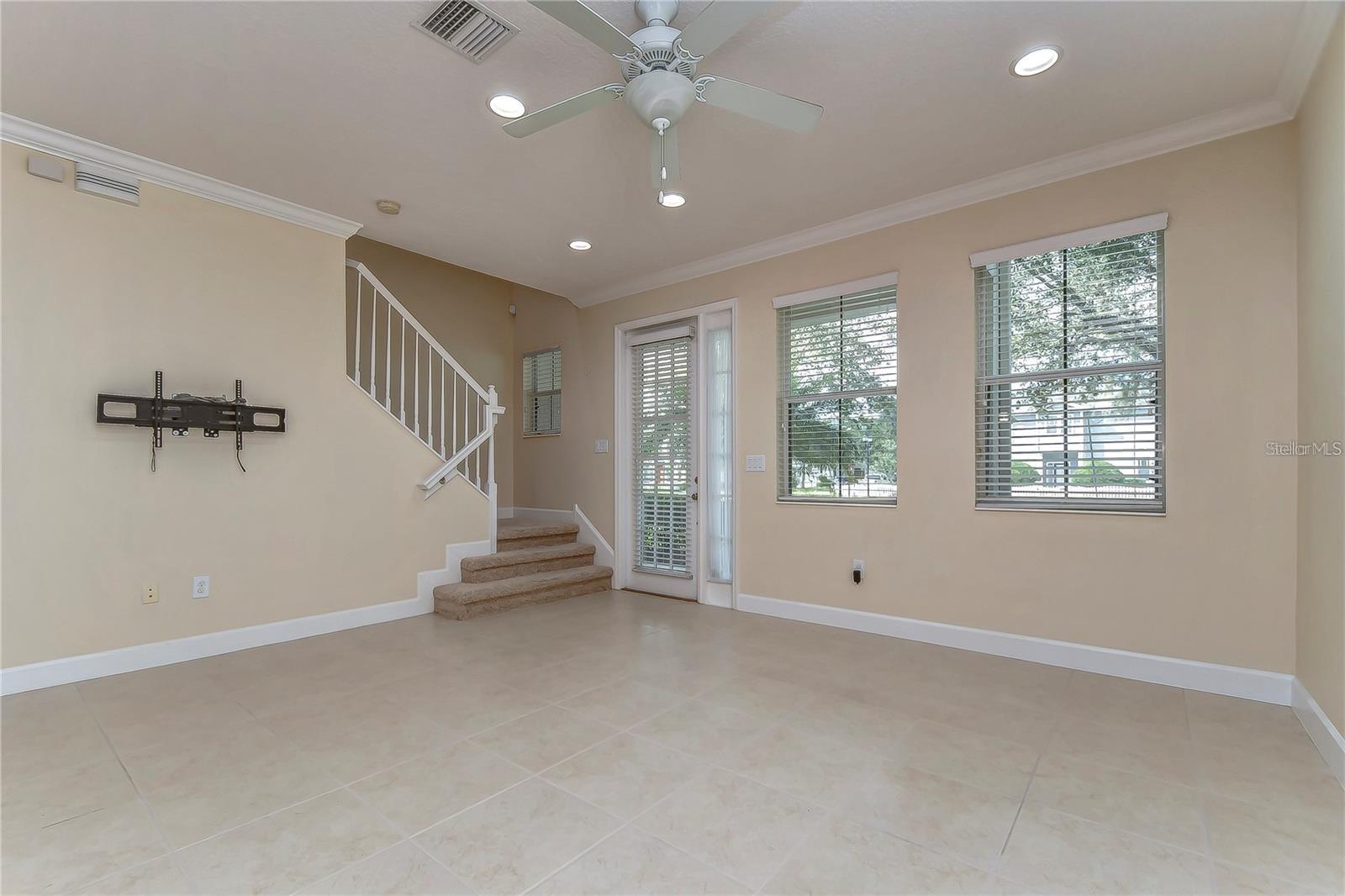6114 FISHHAWK CROSSING BLVD — photo 3