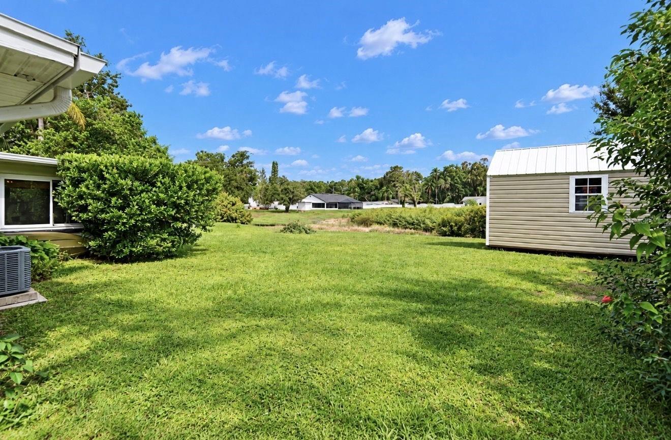 717 W DEER LAKE DR — photo 32
