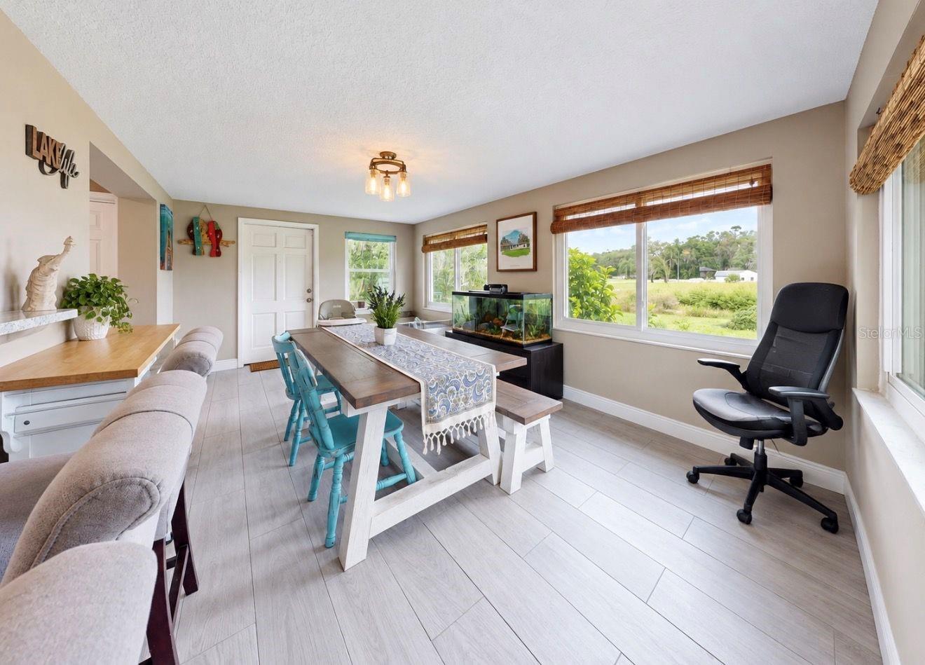 717 W DEER LAKE DR — photo 18