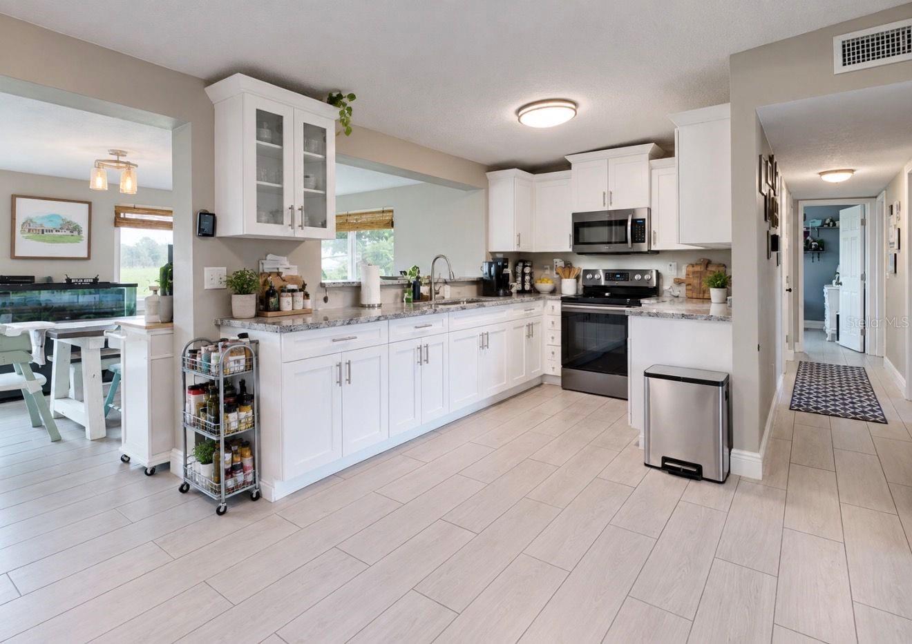717 W DEER LAKE DR — photo 11