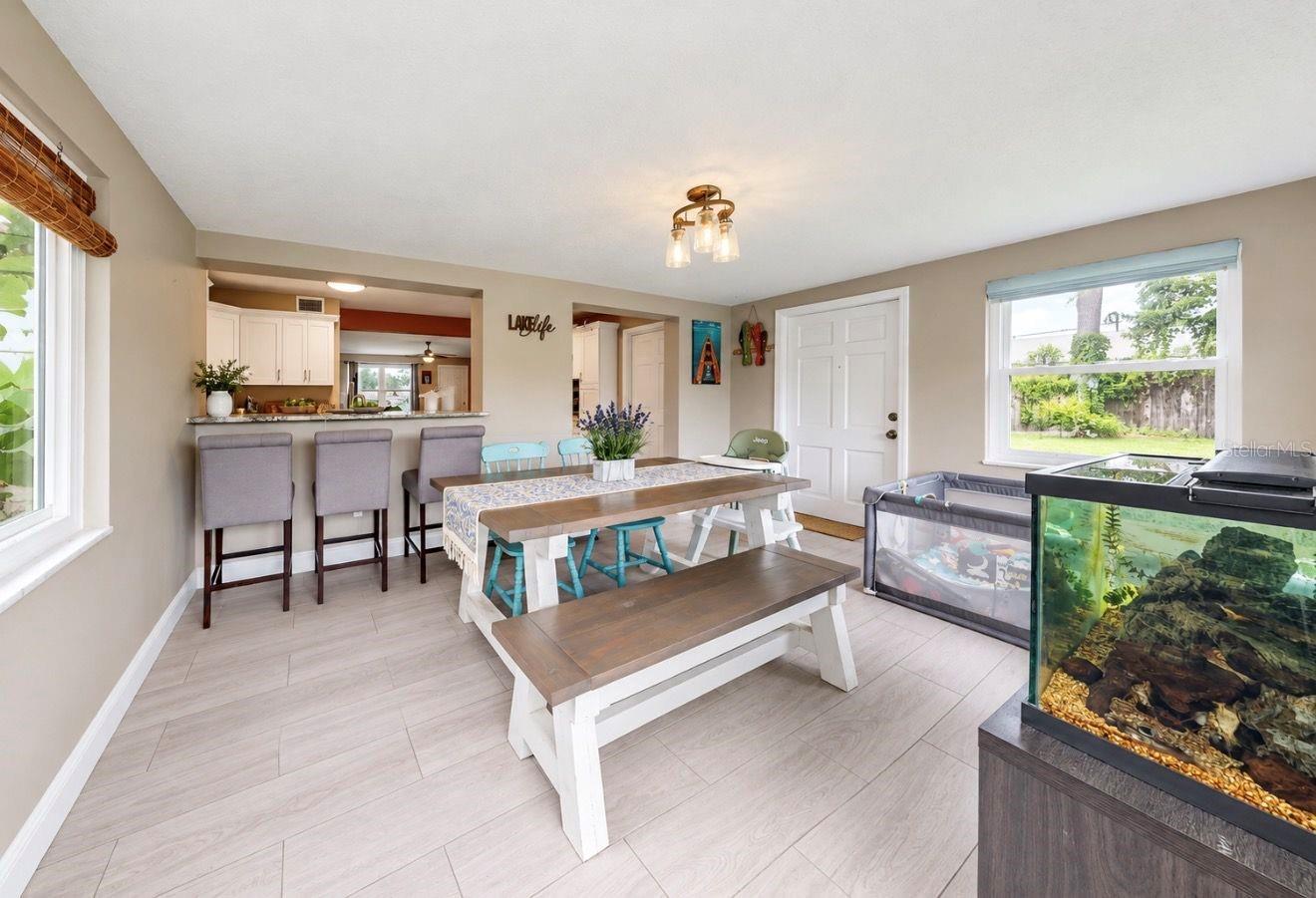 717 W DEER LAKE DR — photo 16