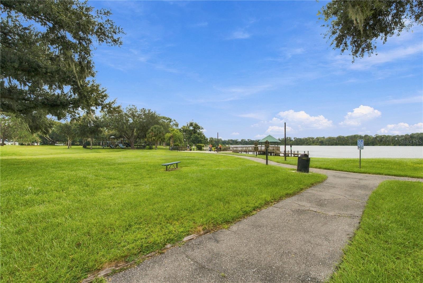 2621 BRIDLE DR — photo 40
