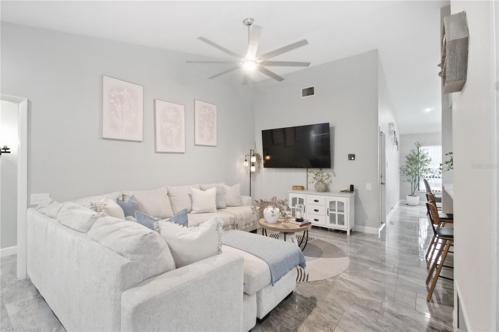 2621 BRIDLE DR — photo 17