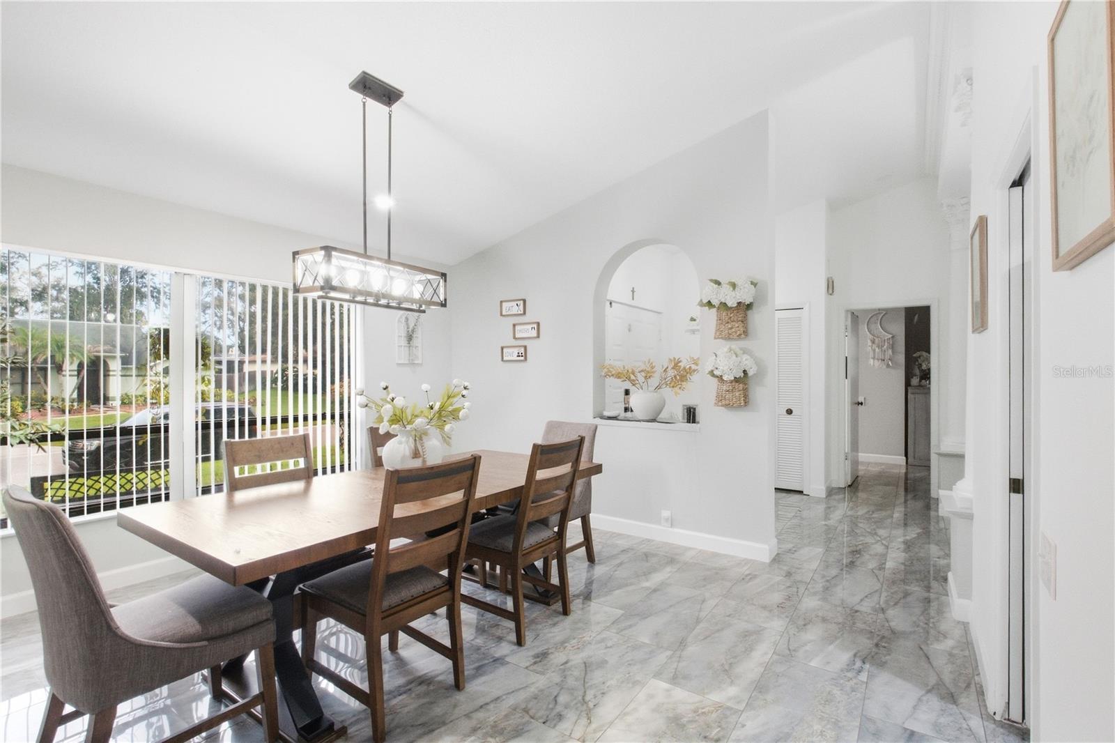 2621 BRIDLE DR — photo 9