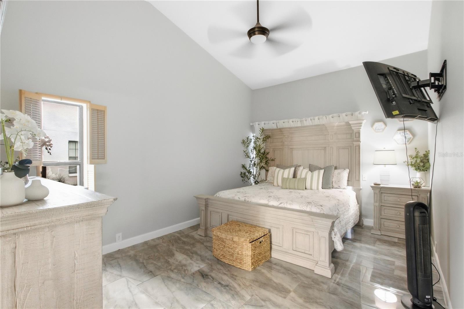 2621 BRIDLE DR — photo 11