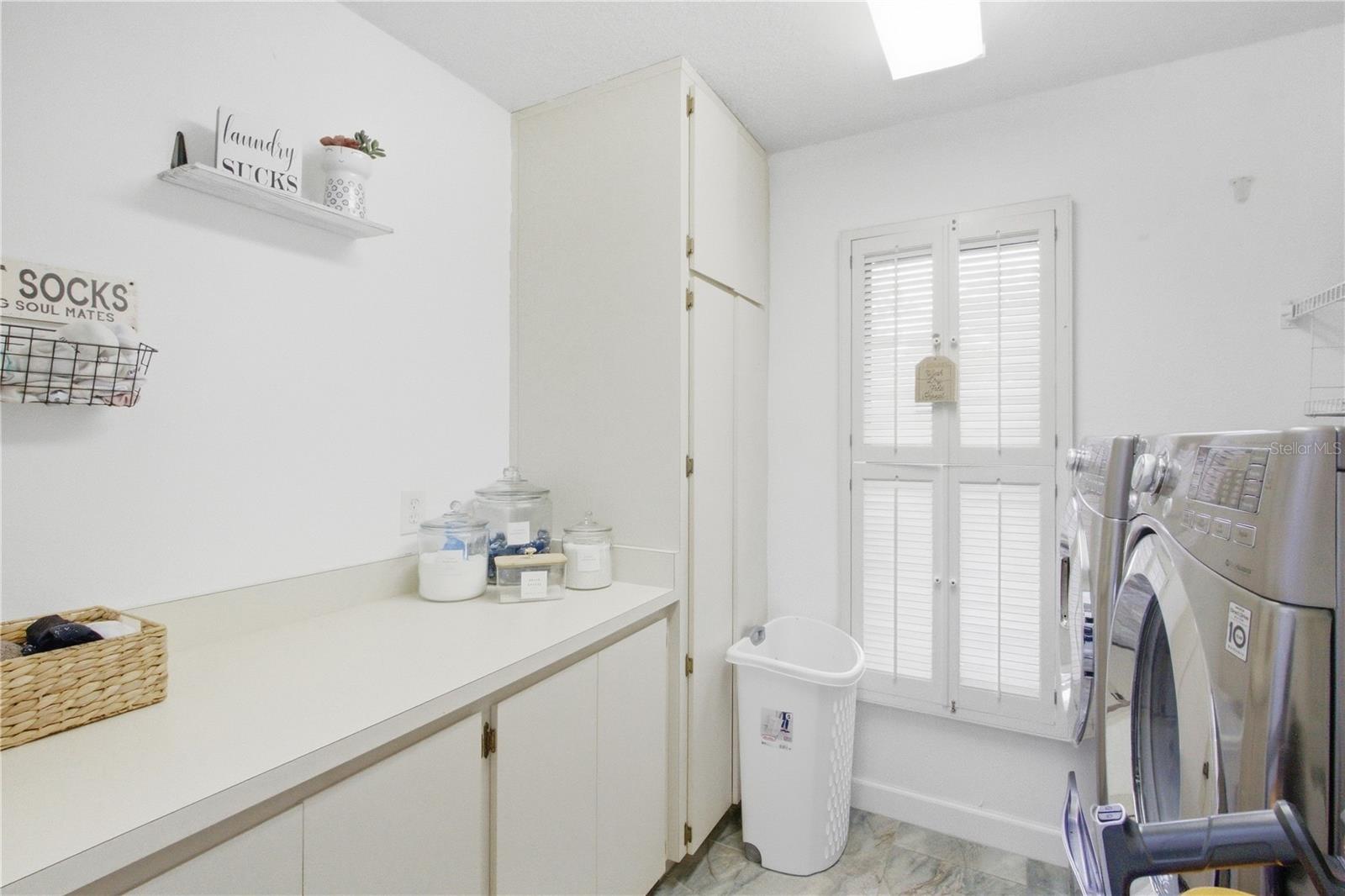 2621 BRIDLE DR — photo 26