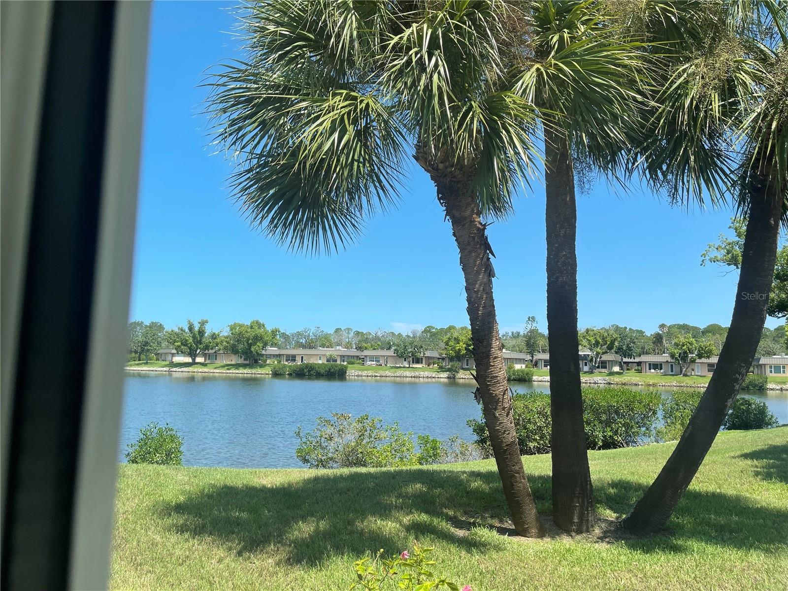 4201 HAMPTON DR — photo 17