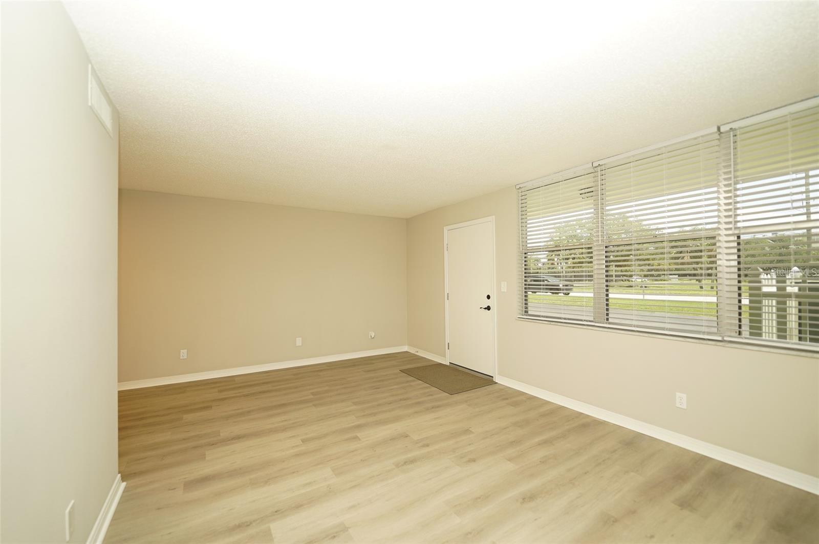 4705 1ST ST NE #132 — photo 4