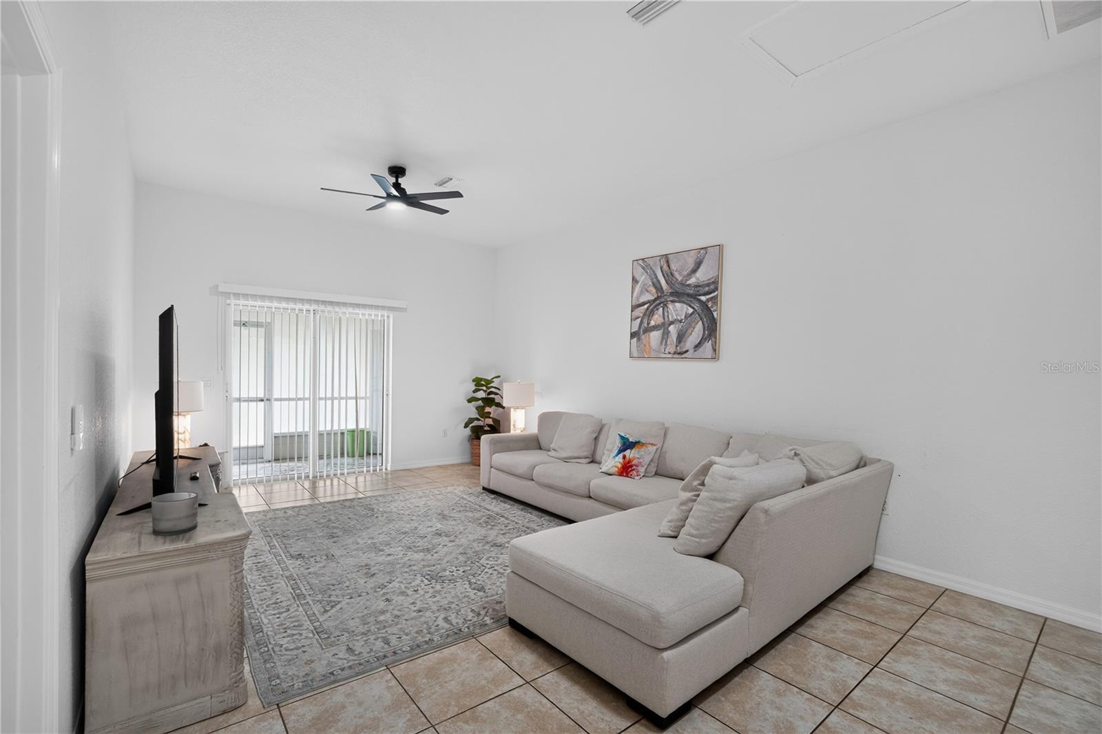 12113 CAPILLA LN — photo 12