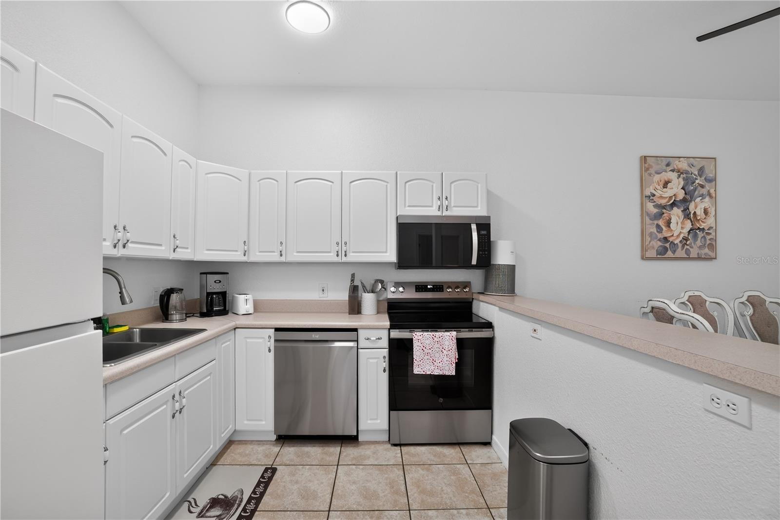 12113 CAPILLA LN — photo 17
