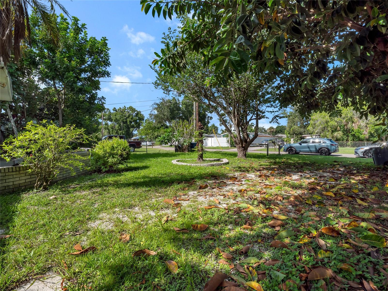 4863 VICTORIA AVE — photo 5