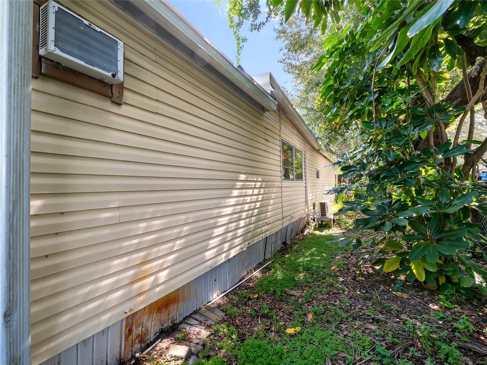 4863 VICTORIA AVE — photo 25