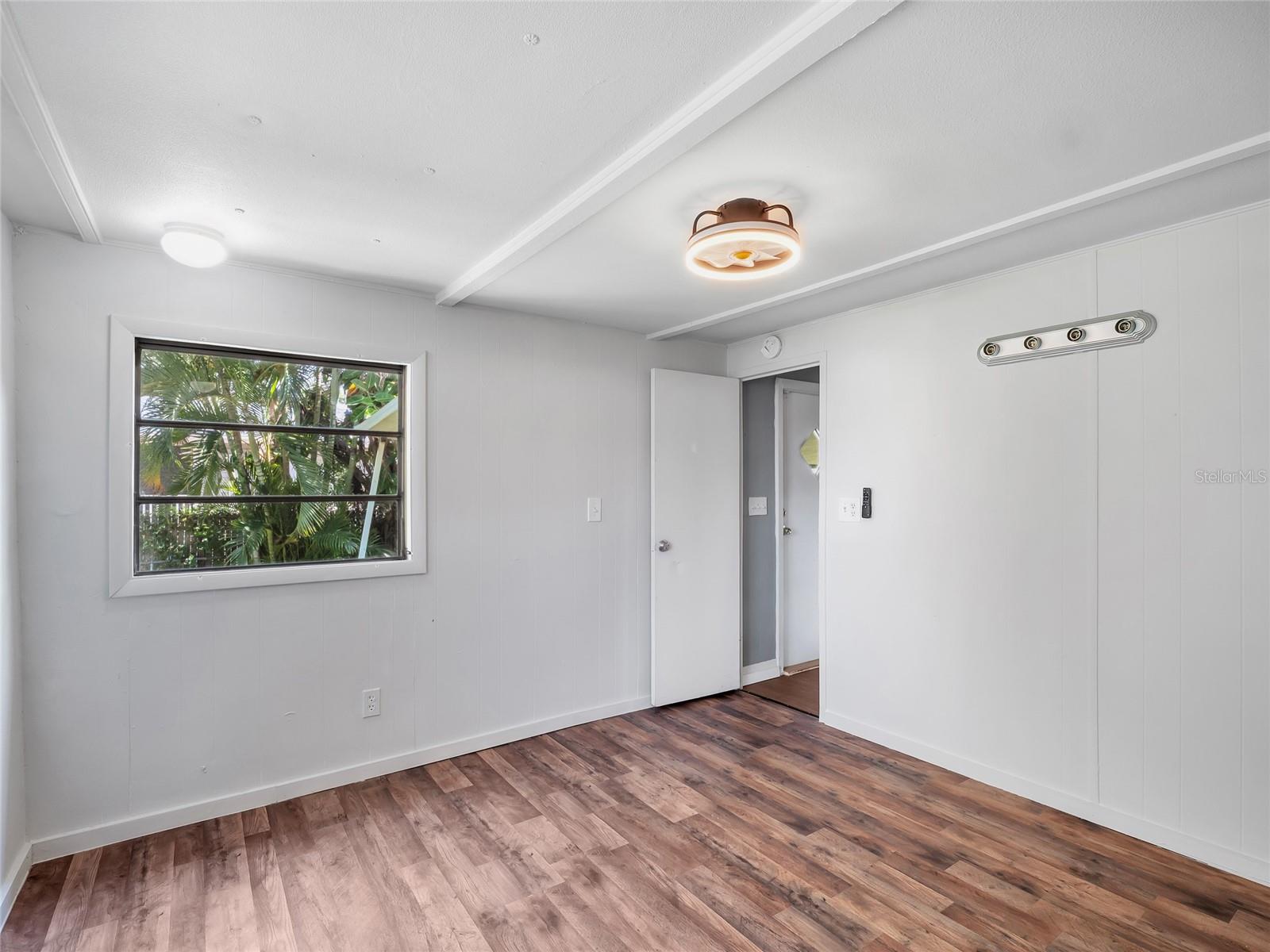 4863 VICTORIA AVE — photo 17