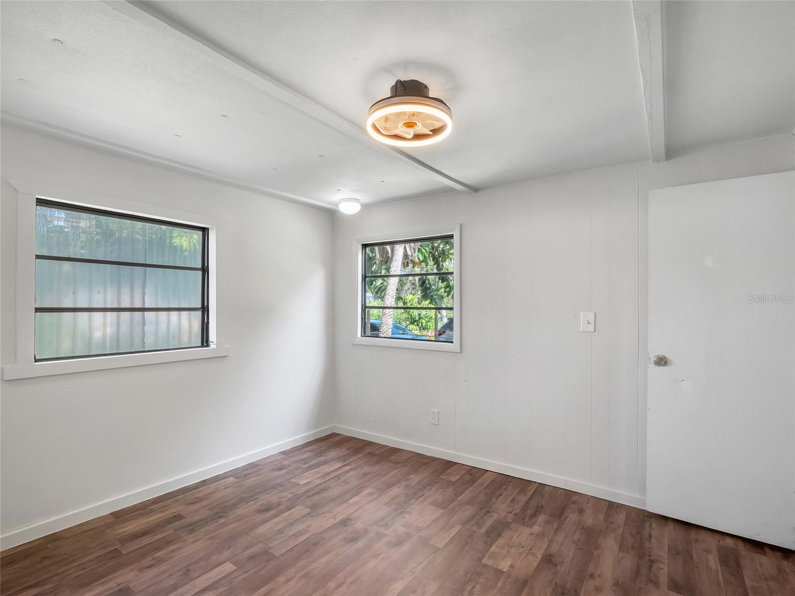 4863 VICTORIA AVE — photo 16
