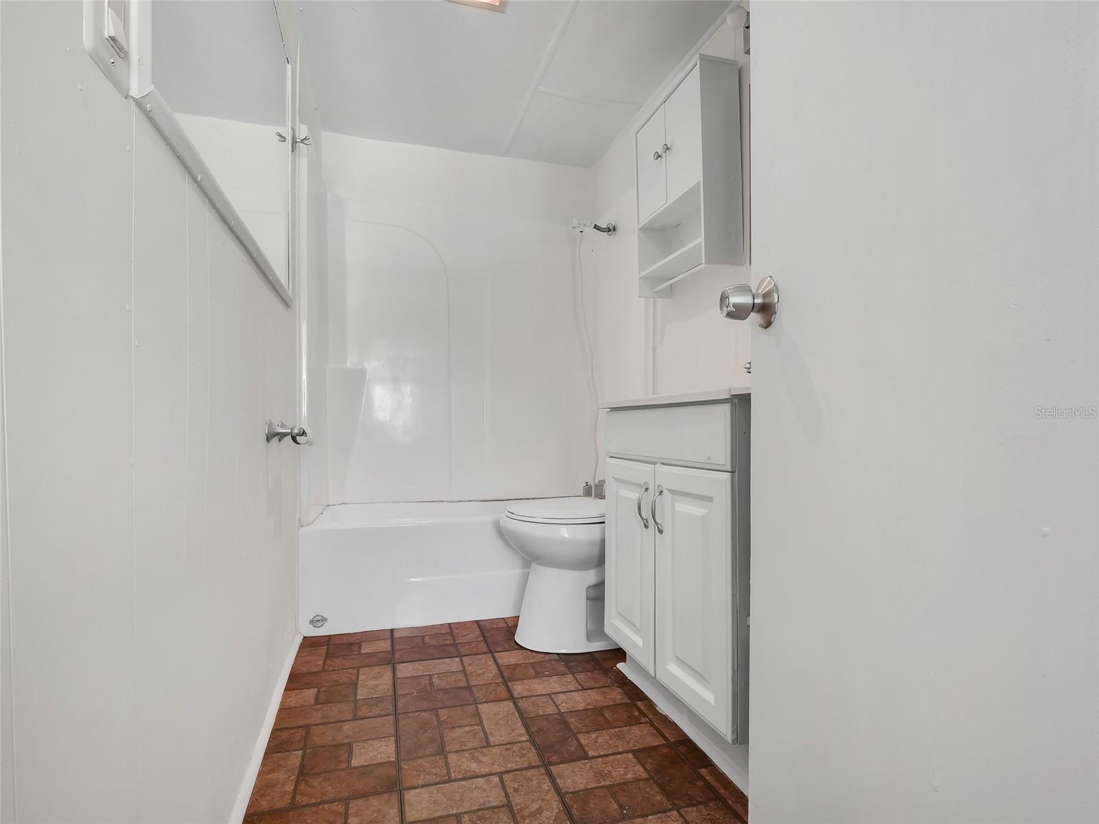 4863 VICTORIA AVE — photo 19