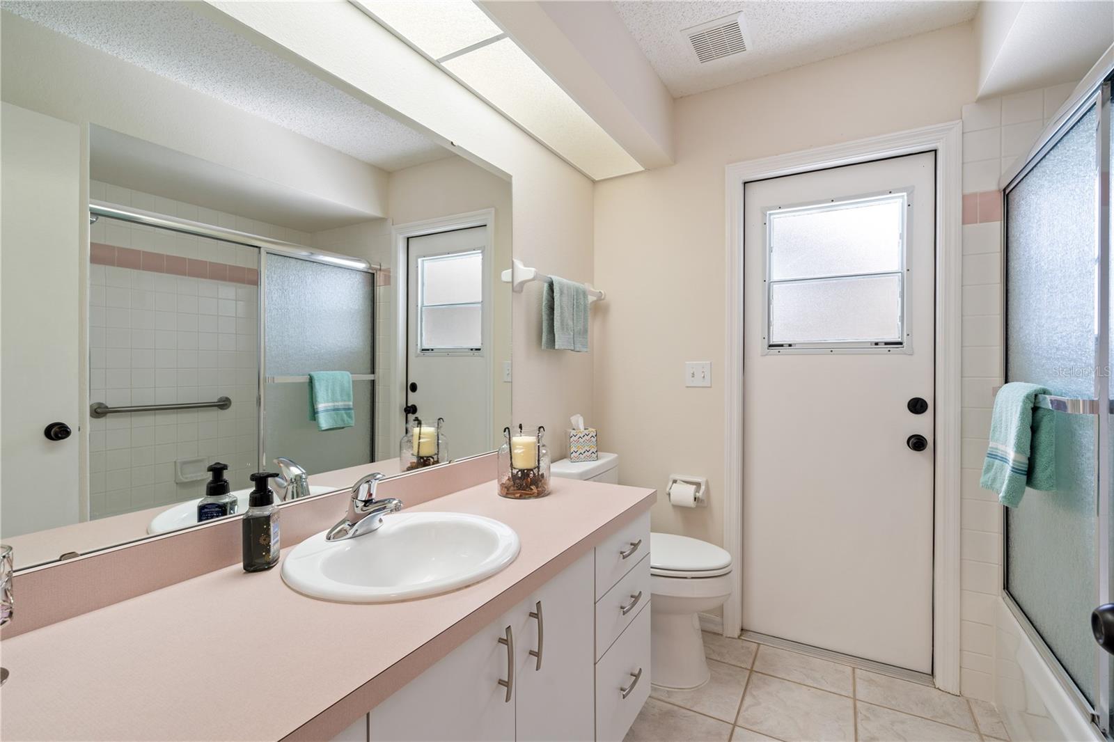 5628 CYNTHIA LN — photo 29
