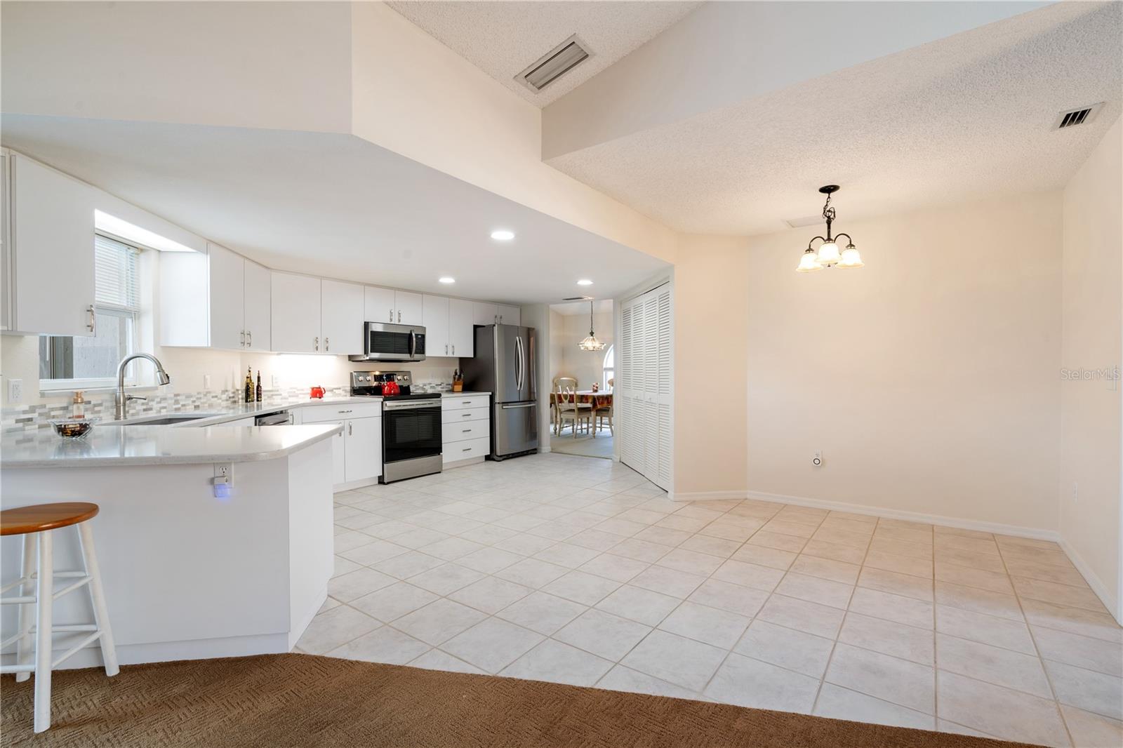 5628 CYNTHIA LN — photo 12