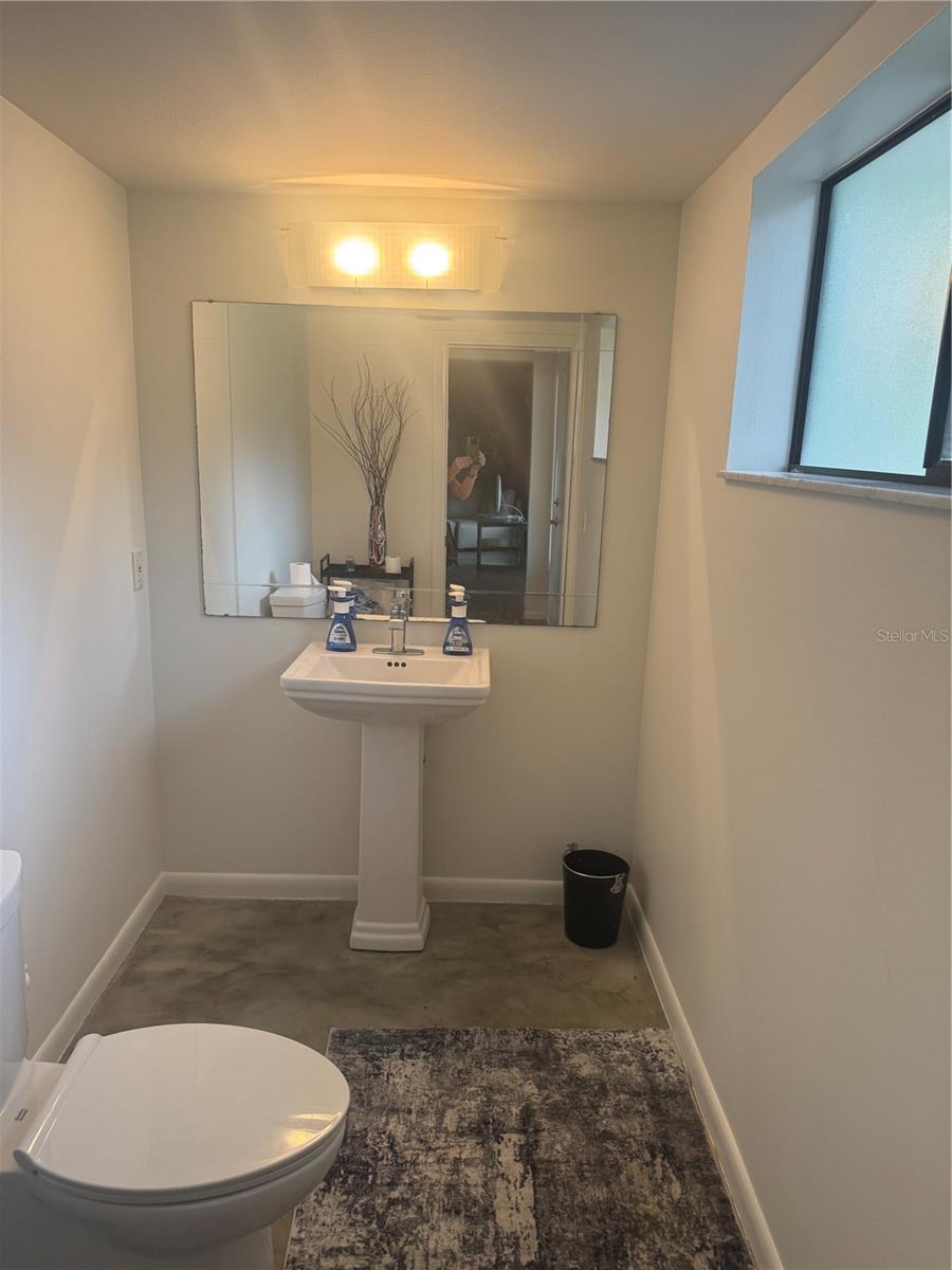 4223 E RIVERHILLS DR — photo 17