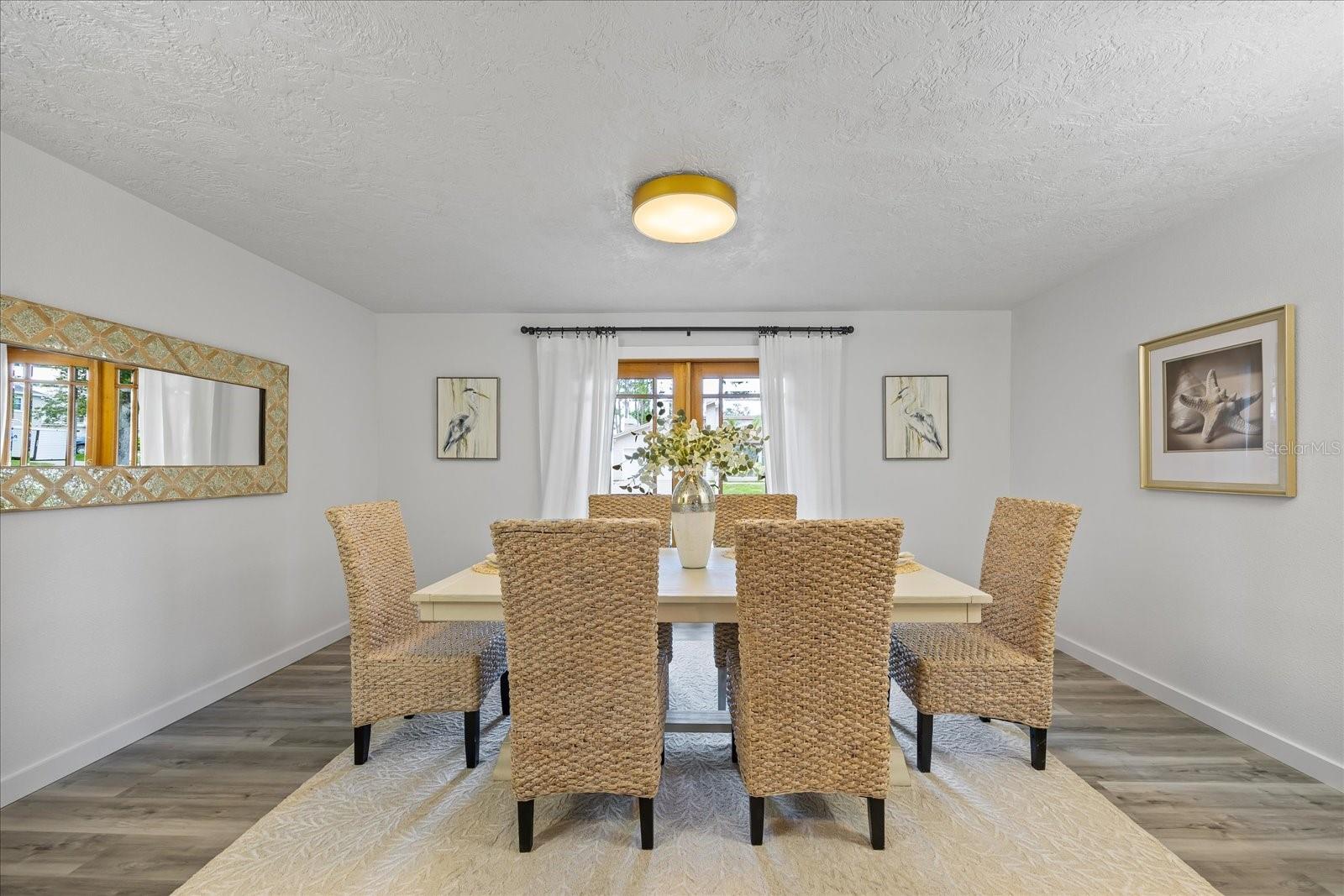 2900 SANDPIPER PL — photo 8
