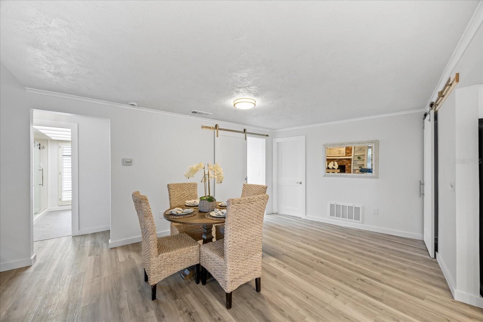 2900 SANDPIPER PL — photo 14
