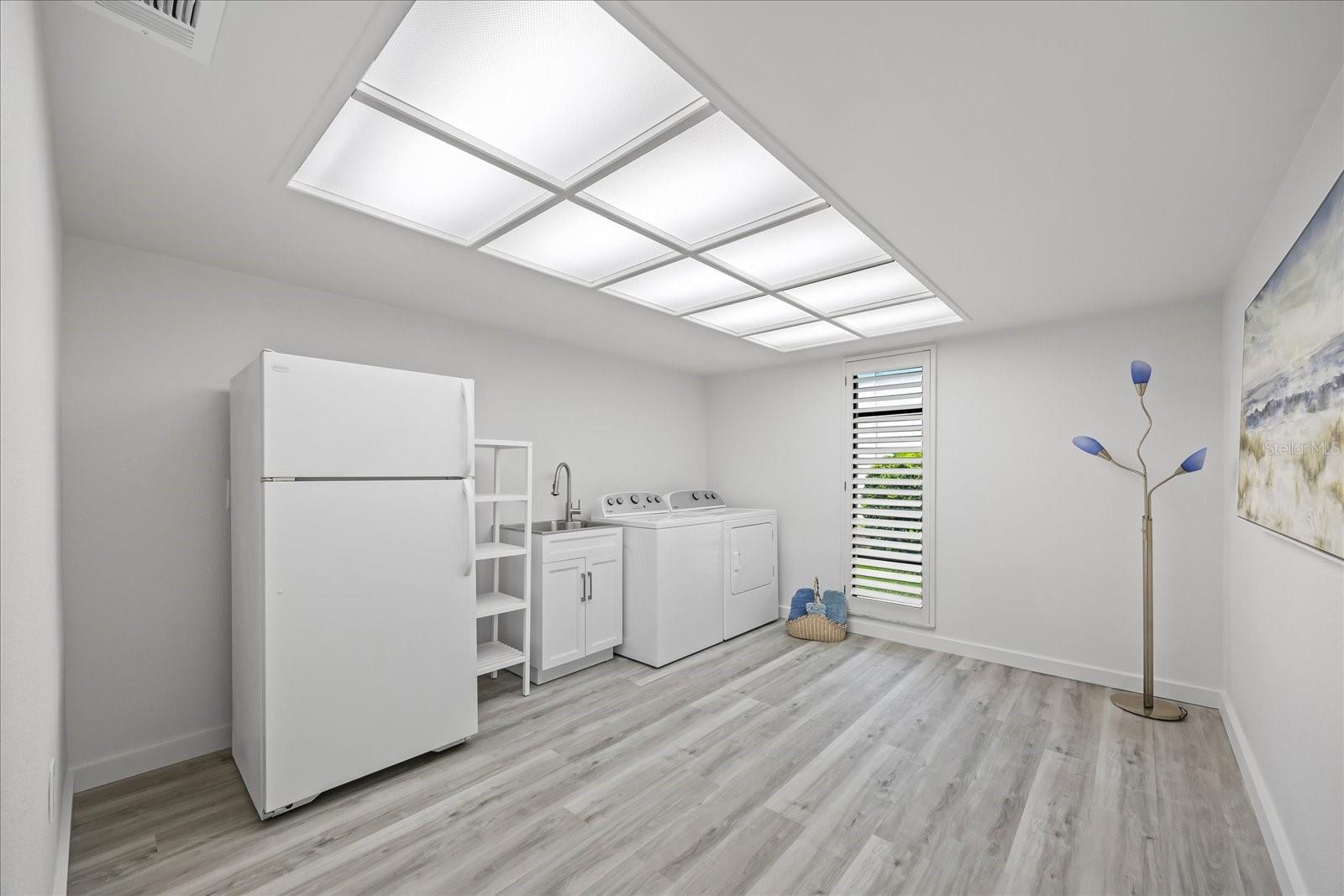 2900 SANDPIPER PL — photo 33
