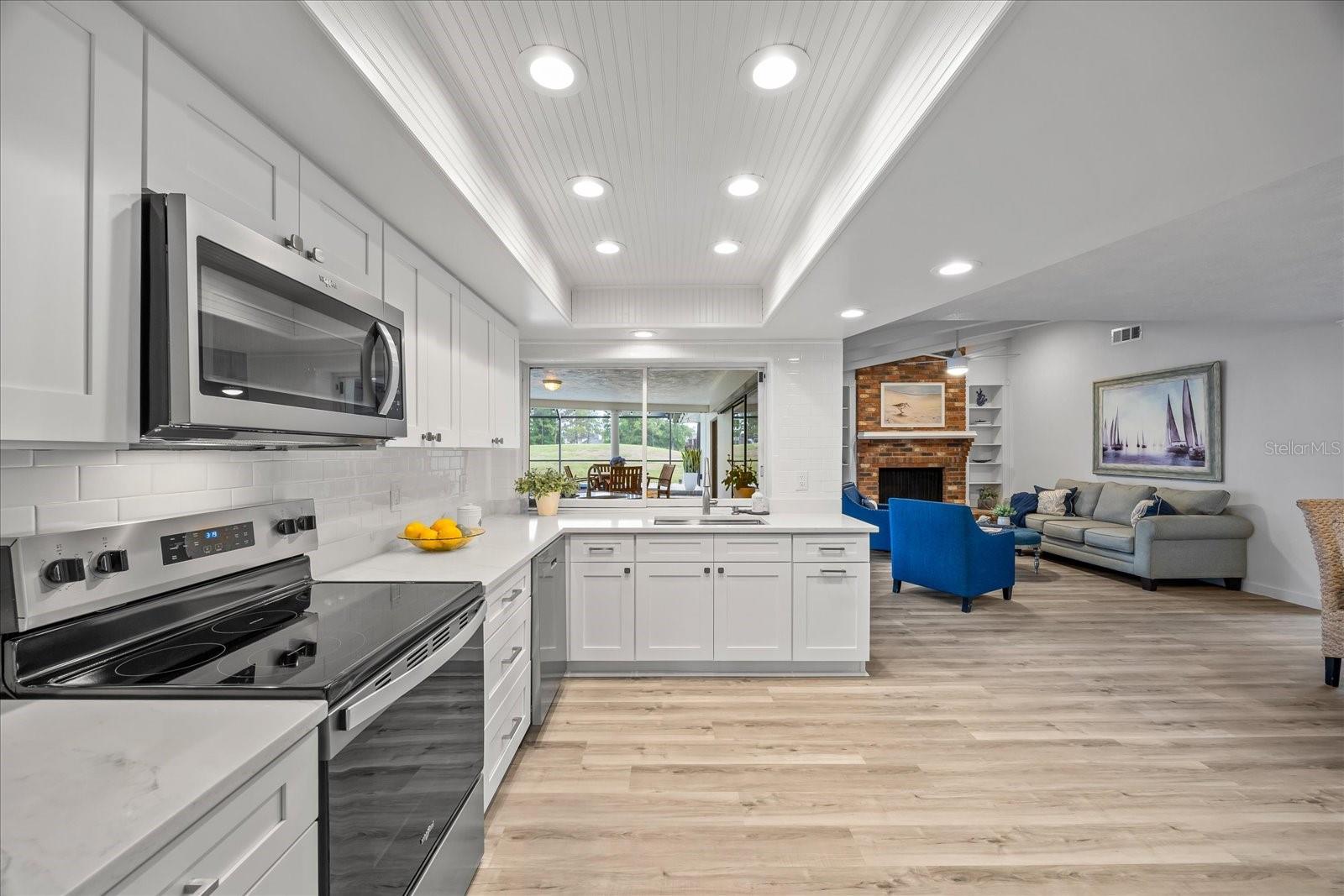 2900 SANDPIPER PL — photo 11