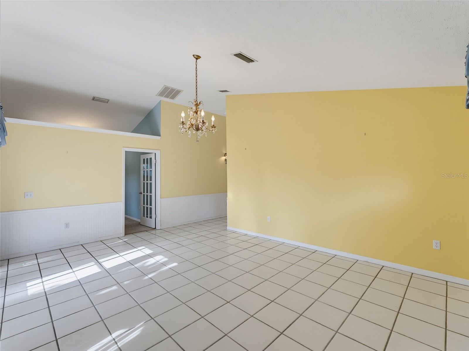 5805 LAFAYETTE ST — photo 37
