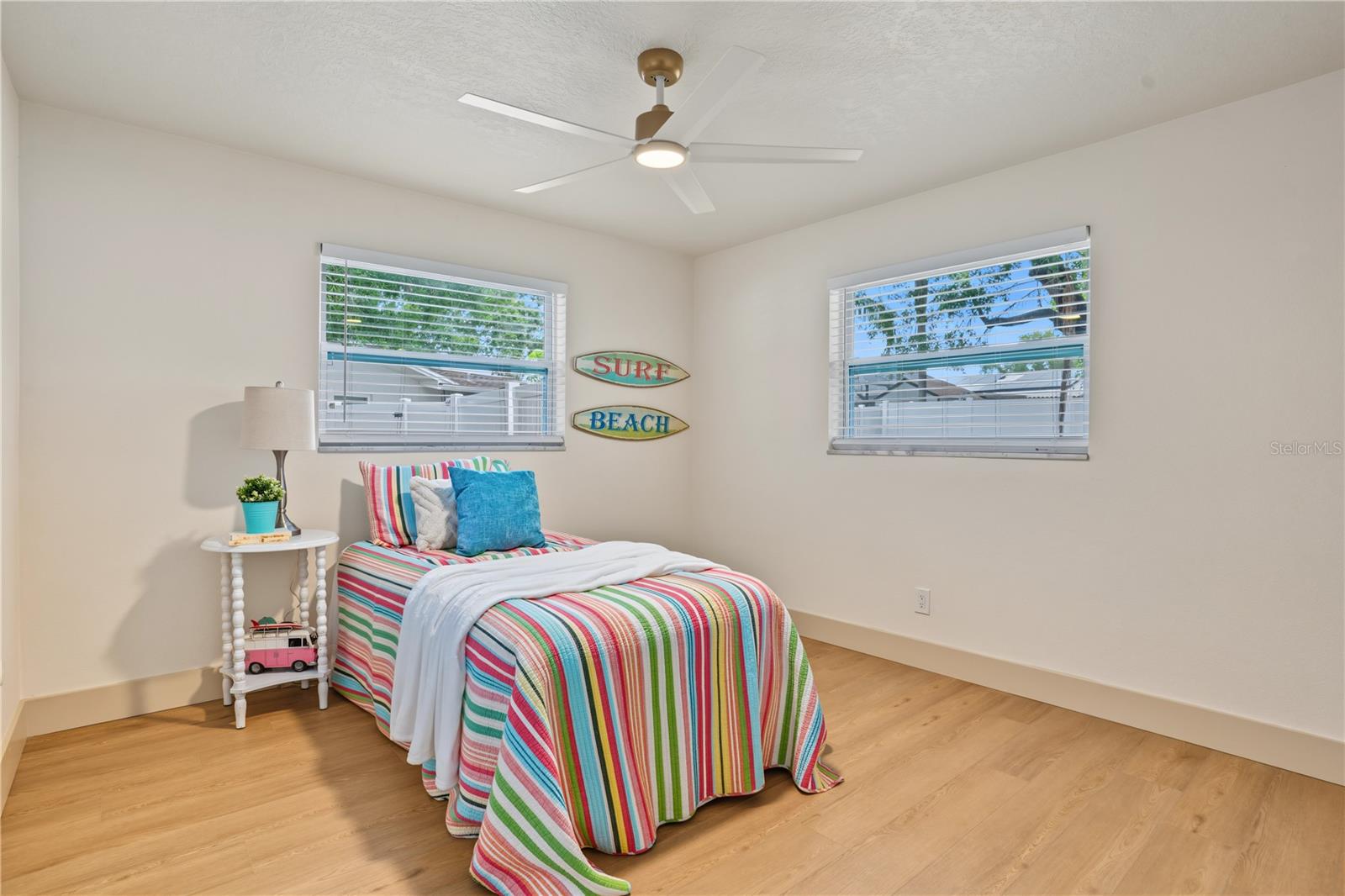 1255 E LAZY LAKE RD — photo 38