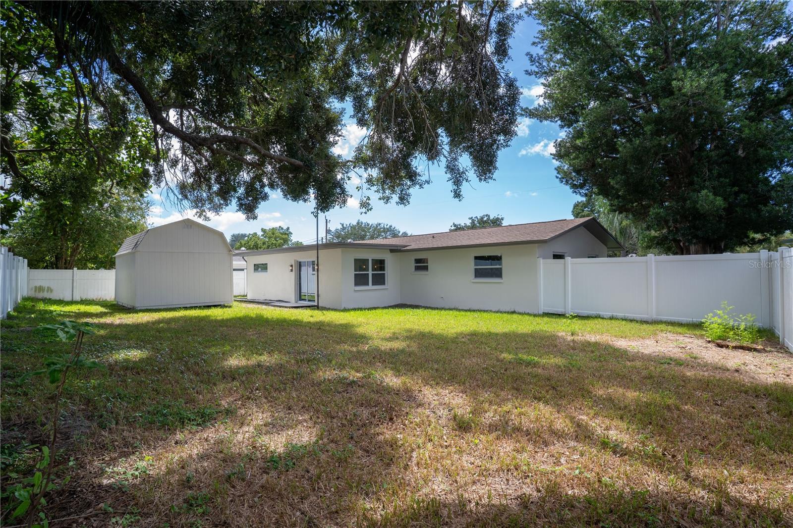 1255 E LAZY LAKE RD — photo 42