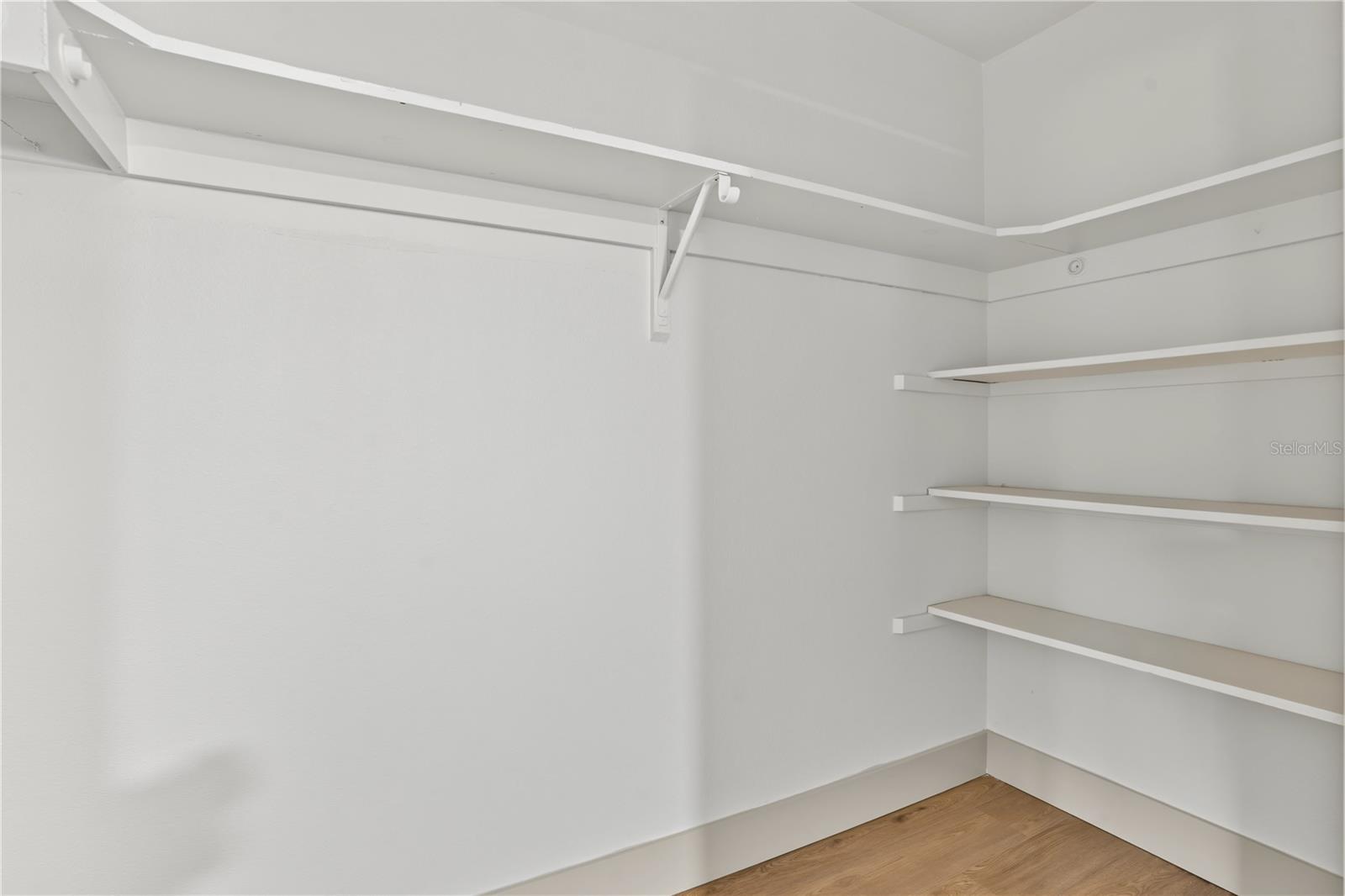 1255 E LAZY LAKE RD — photo 34
