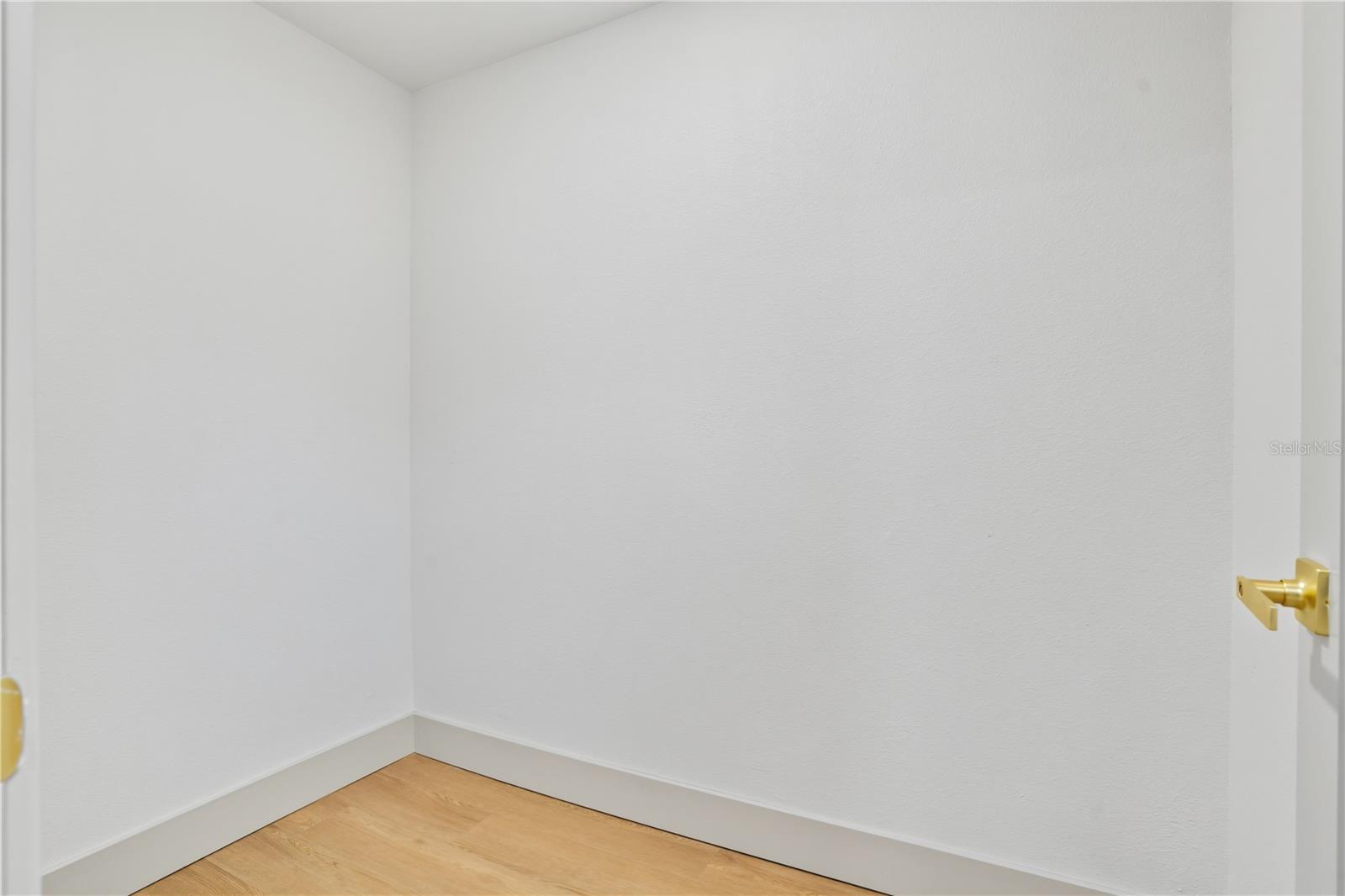 1255 E LAZY LAKE RD — photo 31