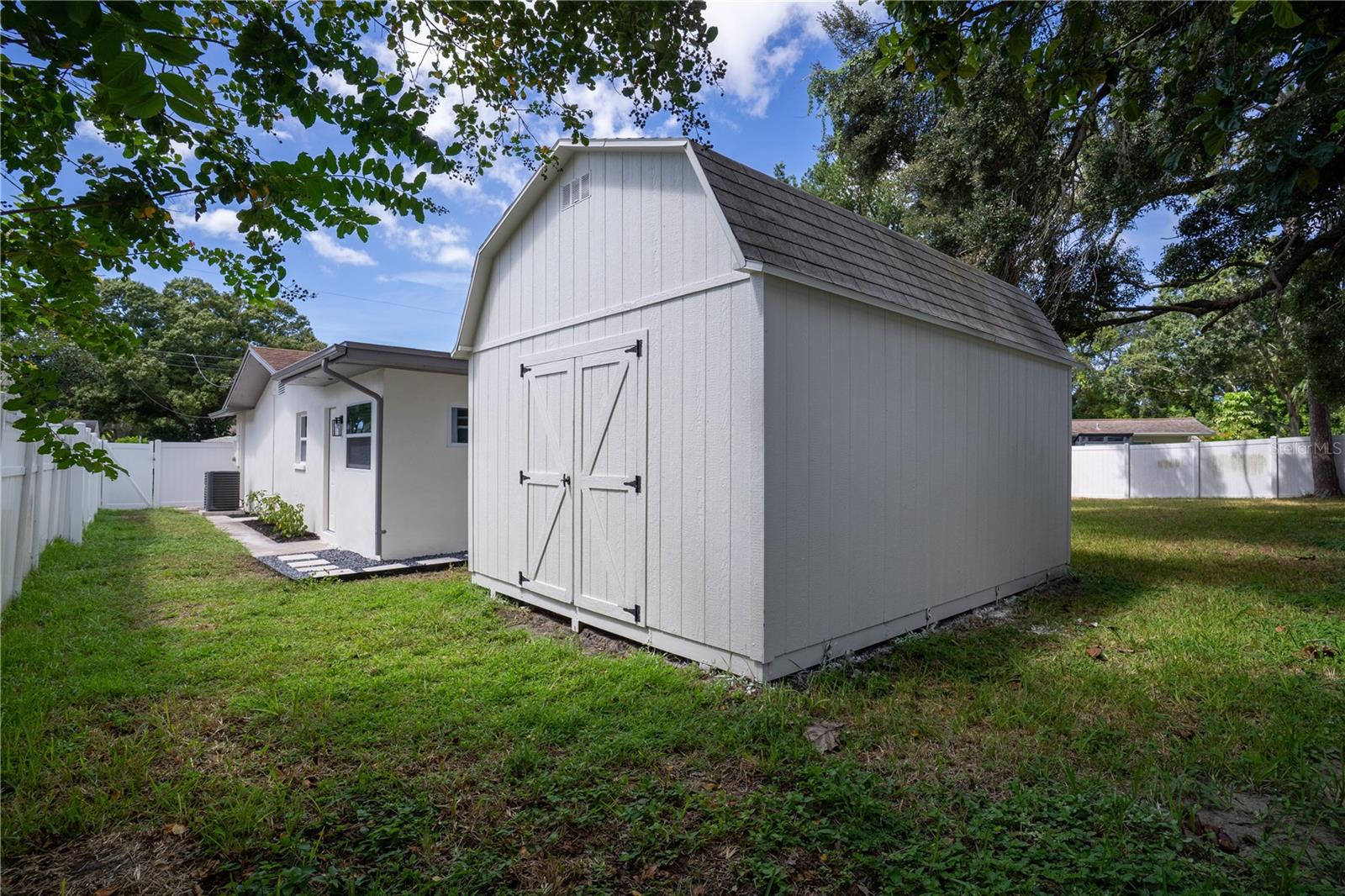 1255 E LAZY LAKE RD — photo 44