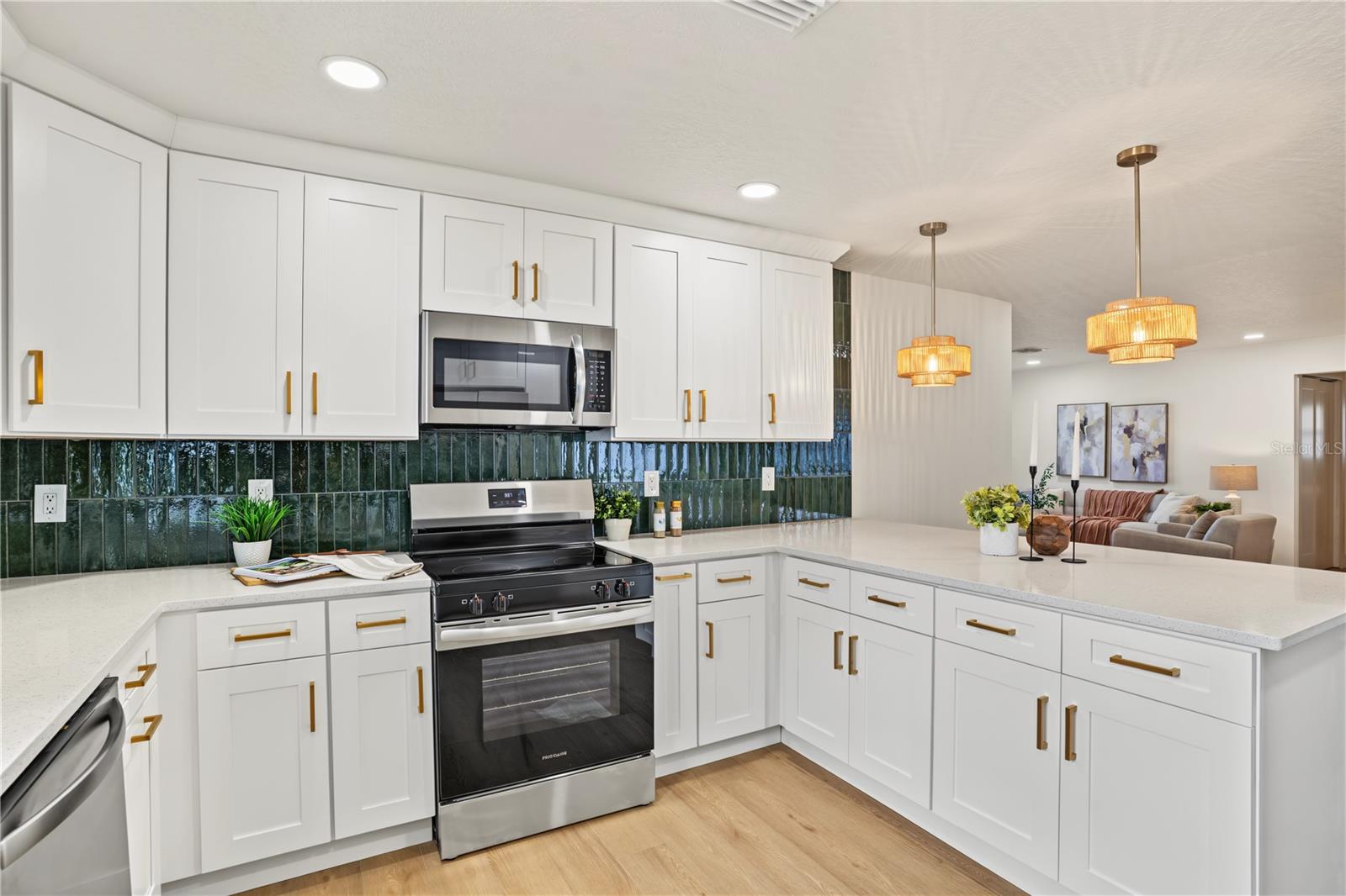 1255 E LAZY LAKE RD — photo 18
