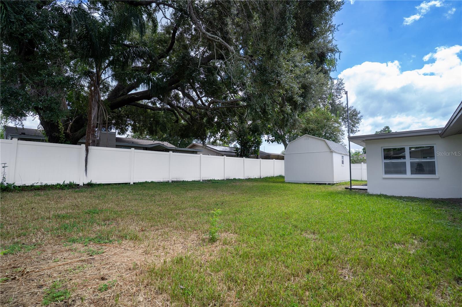 1255 E LAZY LAKE RD — photo 41