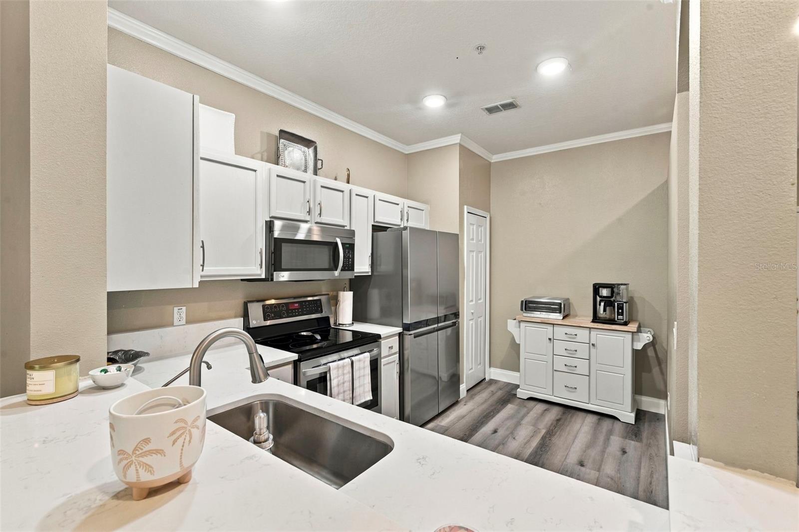 11193 KAPOK GRAND CIR — photo 13