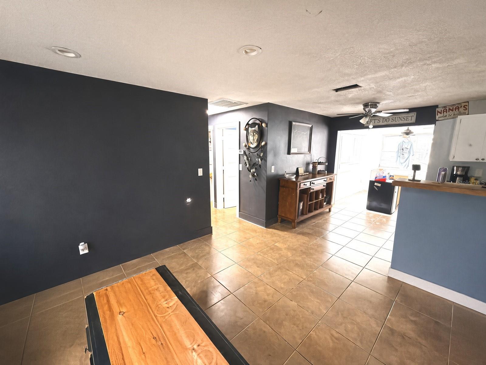 3176 STRATFORD DR. — photo 4