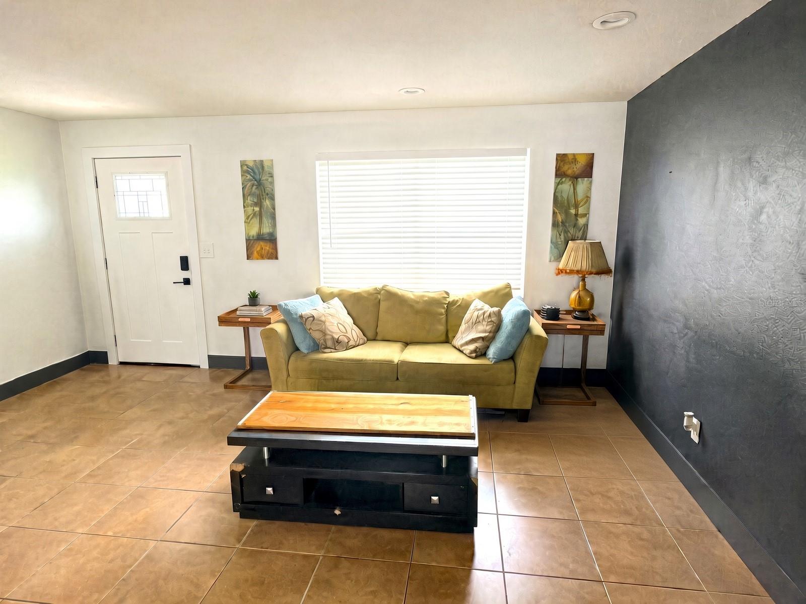 3176 STRATFORD DR. — photo 3