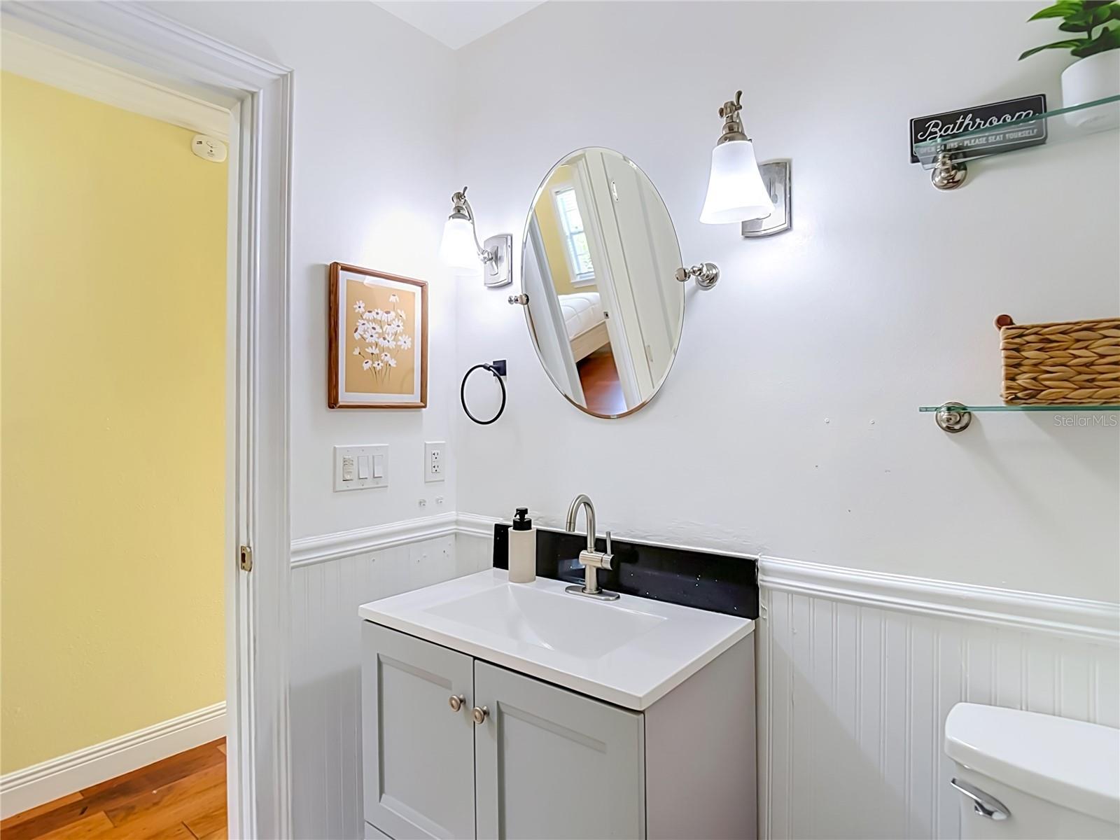 8261 MALVERN CIR — photo 36