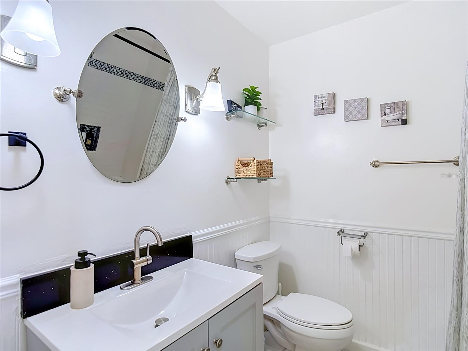 8261 MALVERN CIR — photo 34